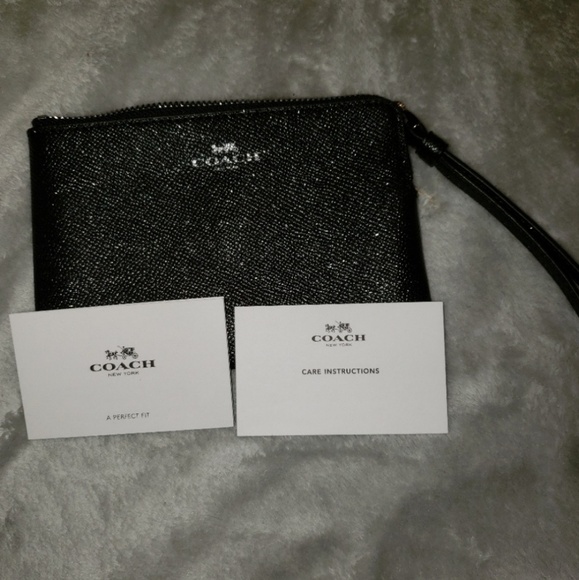 COACH Leather Wristlet - Picture 4 of 4